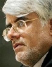 آغاز انتقادات عارف از فضای عمومی کشور