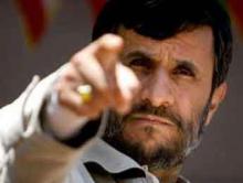 دستور ويژه احمدی‌نژاد برای برخورد با اخلالگران بازار ارز 