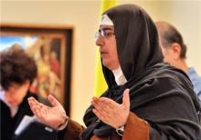 مادر مریم اگنس: جامعه ایران به حقیقت موجود در سوریه نزدیک‌تر است