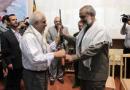 اهداي يكصد قبضه سلاح از سوي بازاريان رشت به مجاهدان فلسطيني